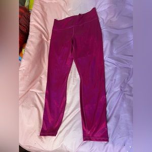 Women’s Size XL Fabletics Iridescent Fuchsia Leggings NWOT